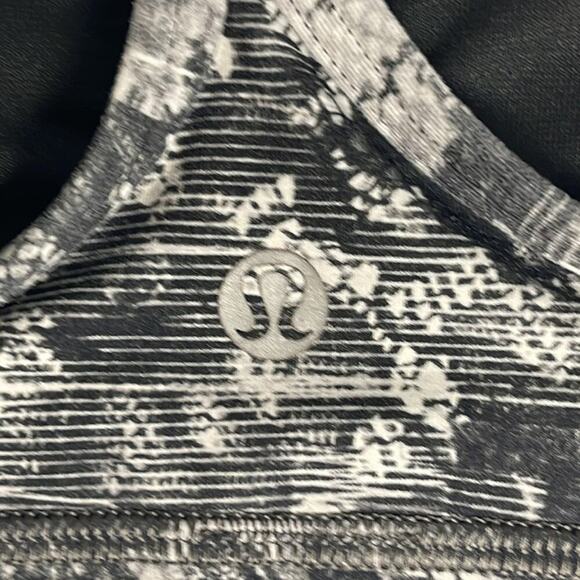 Lululemon Flow Y Nulu Black Gray Sports Bra Women's Size 2 - Picture 5 of 6
